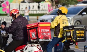 Giao hàng hỏa tốc: Cuộc đua của những “ông lớn” thương mại điện tử Trung Quốc