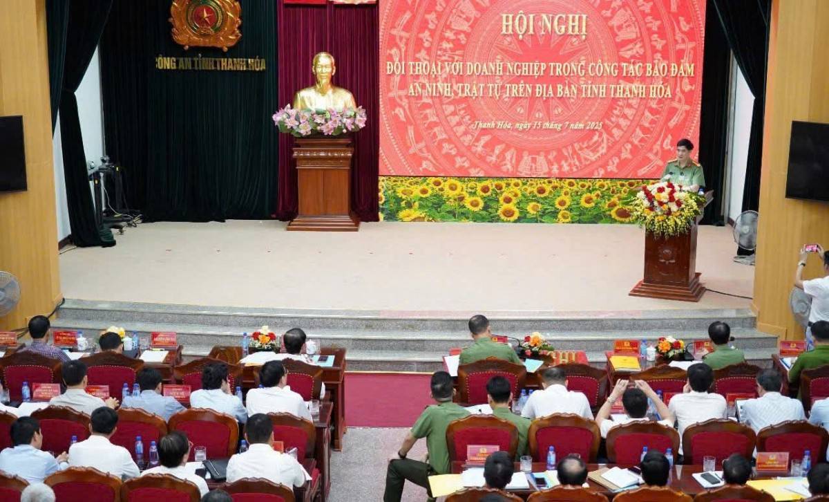 Toàn cảnh hội nghị