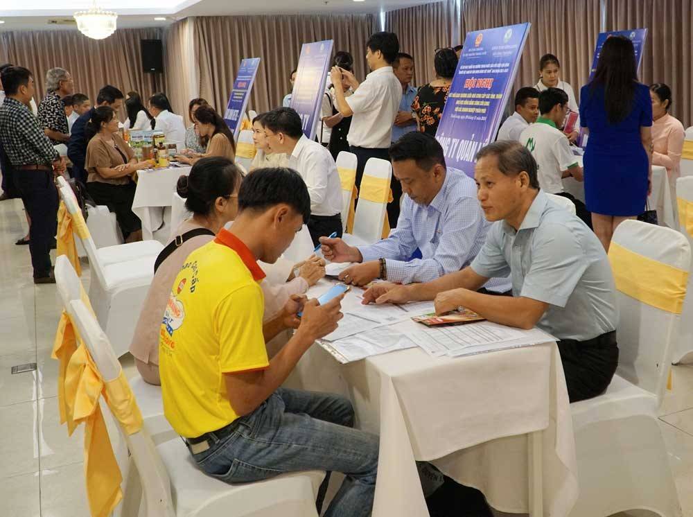 Chủ động tăng cường liên kết doanh nghiệp- doanh nghiệp, chủ động hợp tác với các doanh nghiệp cùng ngành hoặc bổ trợ trong tỉnh mở rộng để chia sẻ nguồn lực.