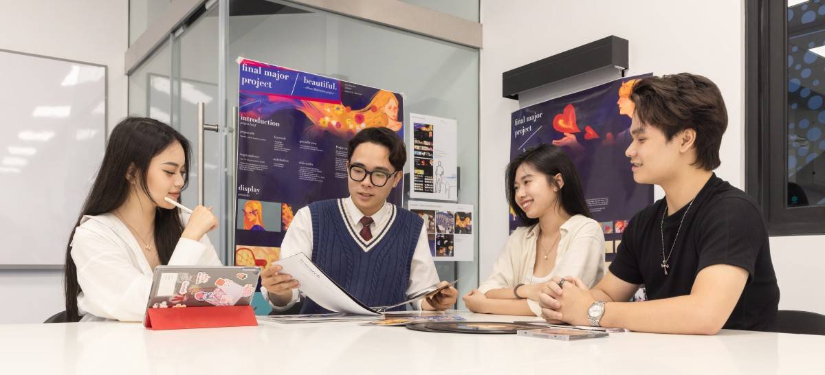 Sinh viên tại BUV được học các chương trình đào tạo từ các đối tác cấp bằng uy tín từ Vương quốc Anh.