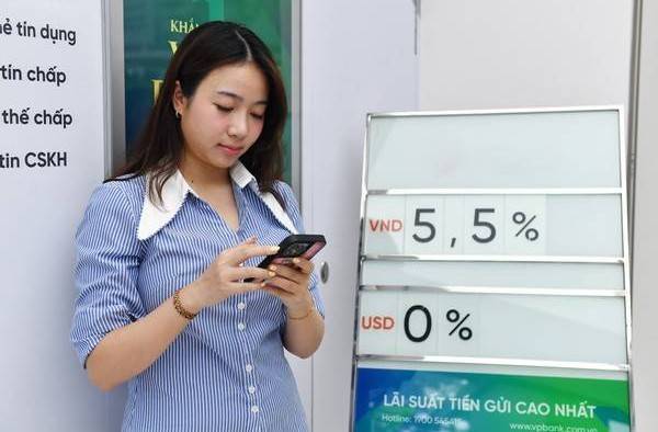 Lãi suất ngân hàng ngày 18/7/2025: Kỳ hạn ngắn tăng nhẹ