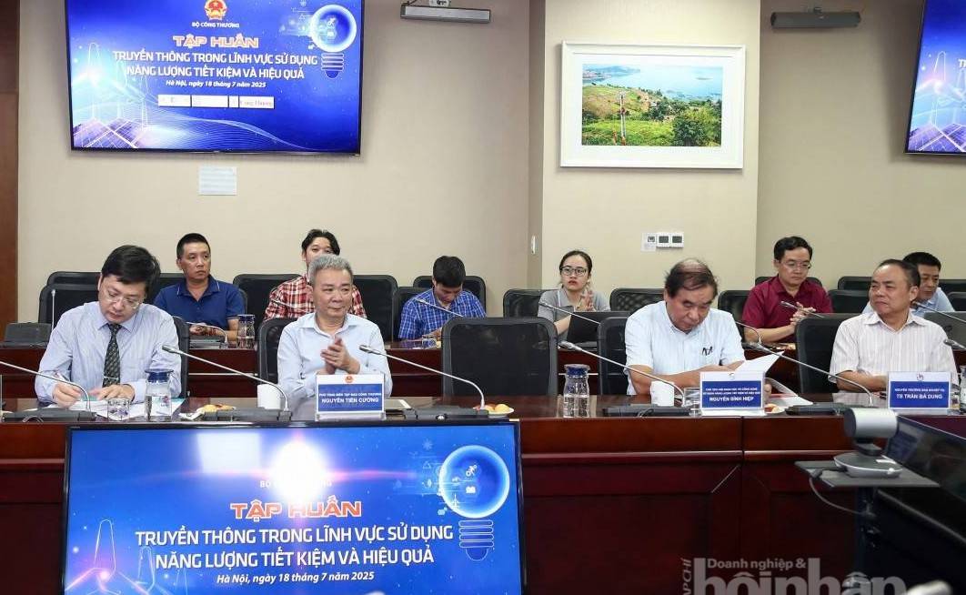 Báo chí đồng hành cùng mục tiêu sử dụng năng lượng tiết kiệm và hiệu quả