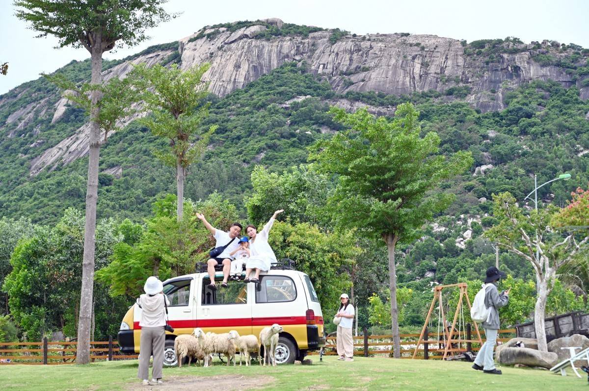 Khu du lịch Natural Paradise: Thiên đường sinh thái giữa miền nắng gió Ninh Thuận