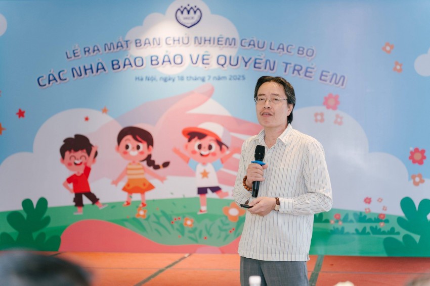 Ông Đặng Hoa Nam – Phó Chủ tịch Hội Bảo vệ quyền trẻ em Việt Nam chia sẻ vai trò của truyền thông trong phòng chống đuối nước trẻ em Ra mắt Ban chủ nhiệm CLB các nhà báo bảo vệ quyền trẻ em