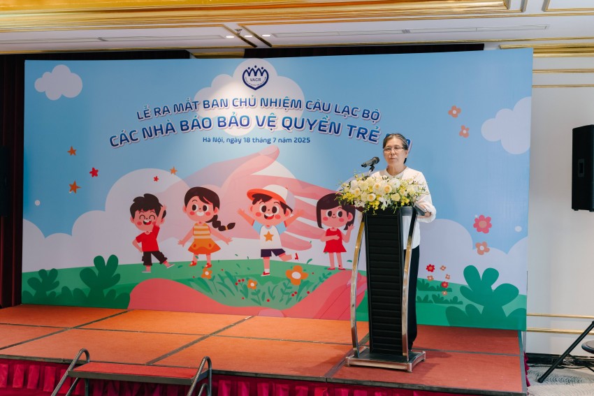 Ra mắt Ban chủ nhiệm CLB các nhà báo bảo vệ quyền trẻ em Ra mắt Ban chủ nhiệm CLB các nhà báo bảo vệ quyền trẻ em