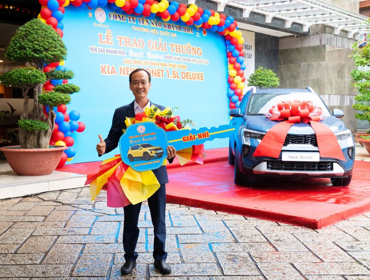 Khách hàng trúng thưởng  ô tô Kia New Sonet 1.5L Deluxe 2025