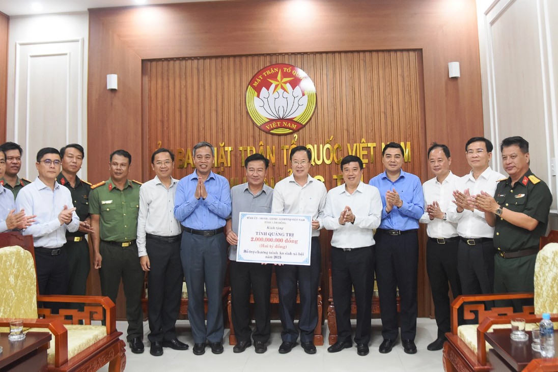 Hành trình tri ân và sẻ chia của tỉnh Lâm Đồng tại "đất lửa" Quảng Trị