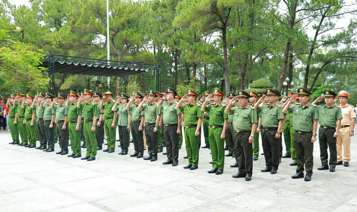 Công an tỉnh Đồng Nai với hoạt động về nguồn tại tỉnh Quảng Trị