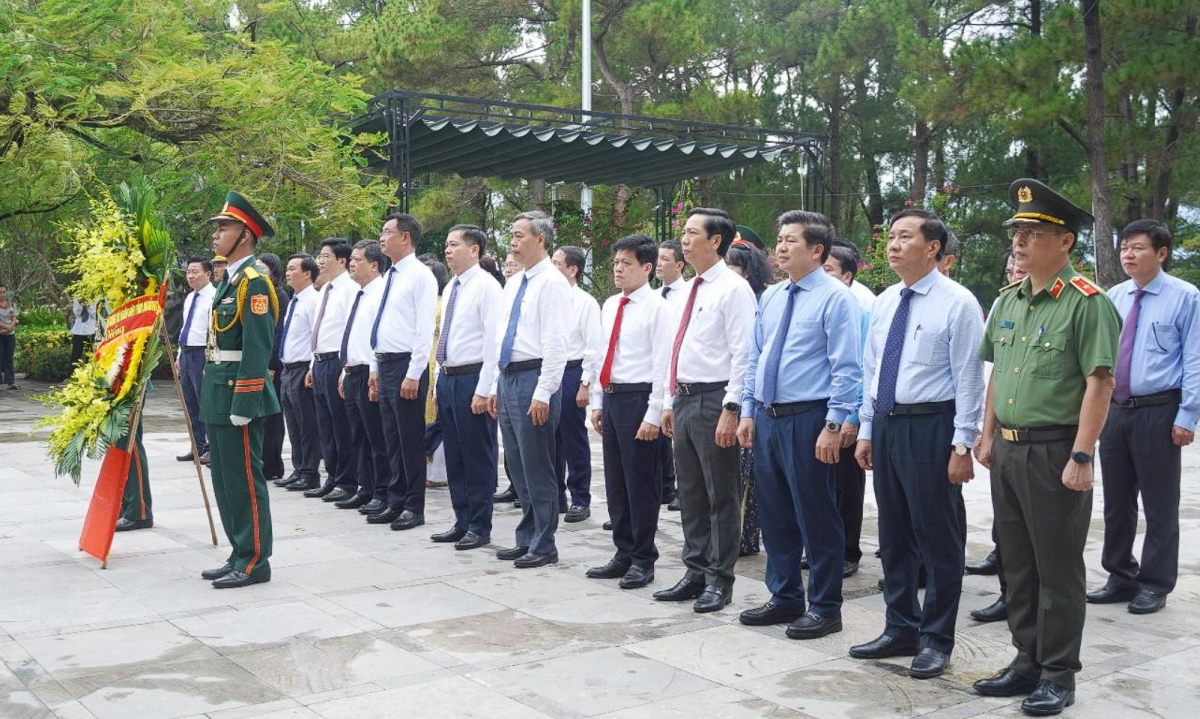 Tỉnh Quảng Trị tri ân các anh hùng liệt sĩ tại các “địa chỉ đỏ”