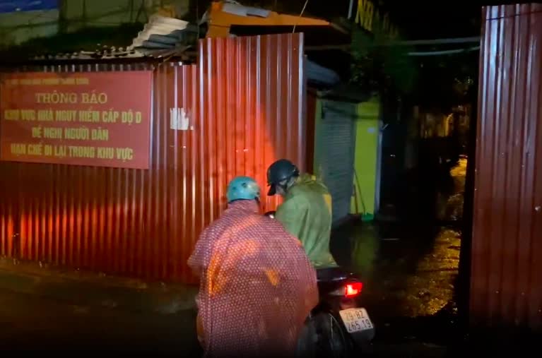 Hà Nội di dời dân chung cư cũ cấp D tránh bão Wipha