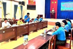 Liên đoàn Lao động TP. Hồ Chí Minh làm việc với Đảng ủy phường Phú An về công tác nhân sự