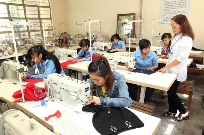 Vì sao trợ cấp có nhưng tái nghề lại khó?