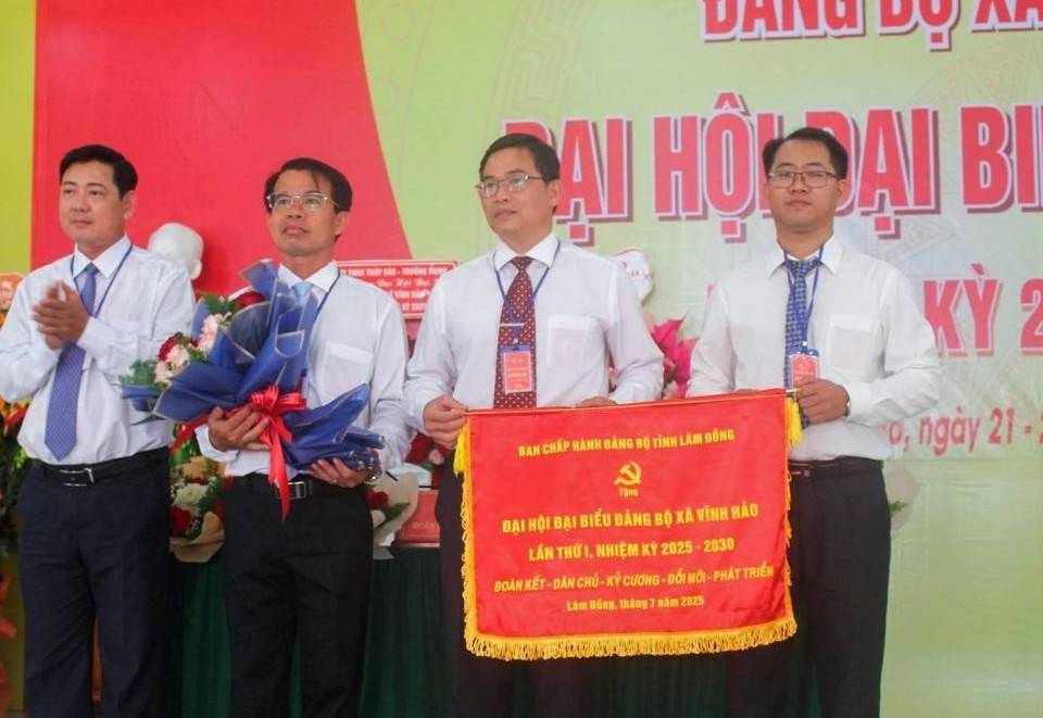 Xã Vĩnh Hảo tổ chức Đại hội Đảng bộ lần thứ I: Quyết tâm phát triển toàn diện, bền vững