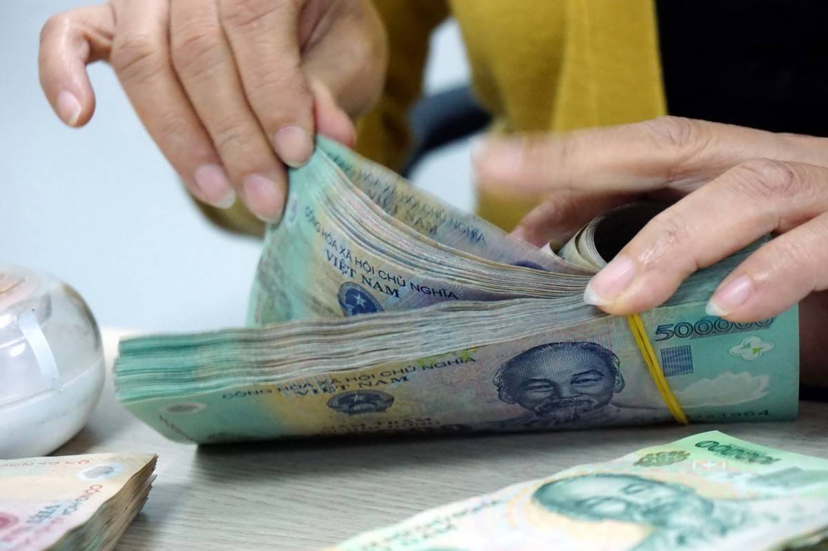 Đề xuất không cắt giảm các chế độ hiện hành khi tăng lương tối thiểu