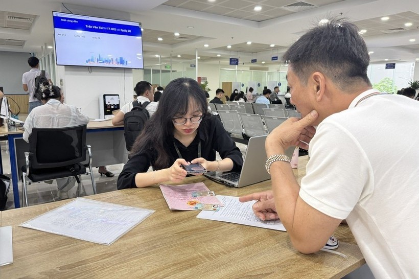 Hà Nội triển khai lấy số thứ tự trực tuyến trên ứng dụng iHanoi