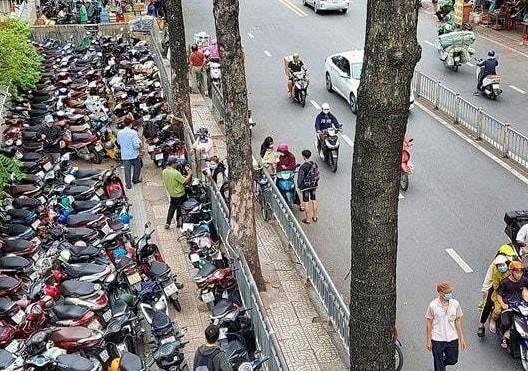 TP. Hồ Chí Minh tăng cường kiểm tra, xử lý vi phạm lấn chiếm vỉa hè, lòng đường