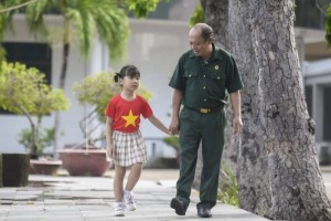 Những bức tranh "viết tiếp câu chuyện hòa bình" từ Vinamilk: Khi lòng biết ơn được vẽ thành hình