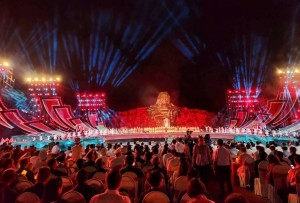 Phó Thủ tướng Mai Văn Chính dự Chương trình nghệ thuật 'Bản hùng ca bất diệt' tại Đà Nẵng