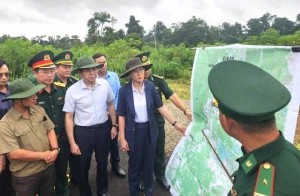 Đoàn công tác của tỉnh Quảng Ngãi khảo sát điểm dự kiến mở cửa khẩu phụ Hồ Le
