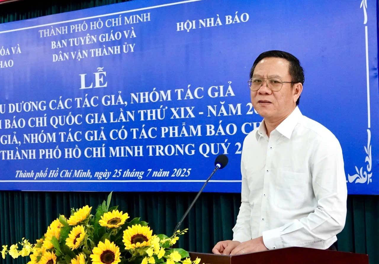 TP. Hồ Chí Minh trao thưởng 70 tác phẩm báo chí xuất sắc quý II/2025 TP. Hồ Chí Minh trao thưởng 70 tác phẩm báo chí xuất sắc quý II/2025