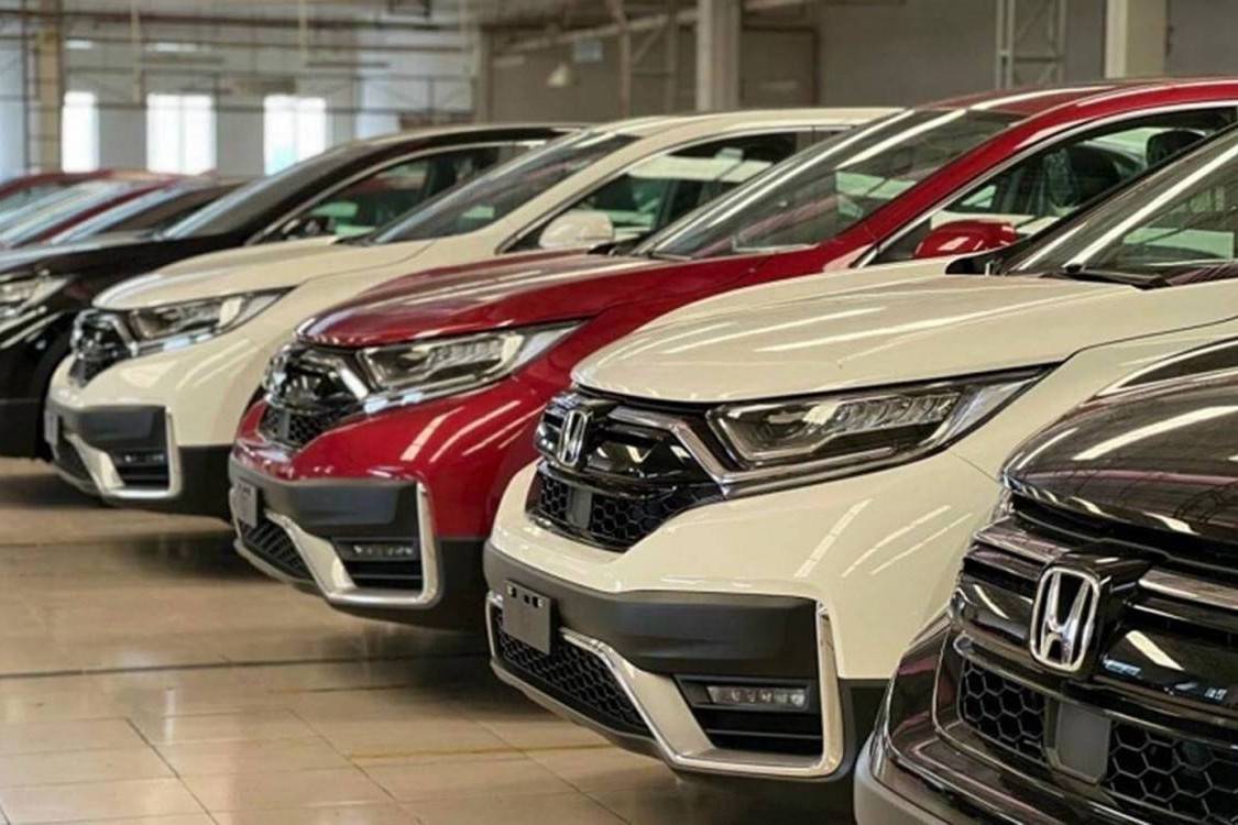 Ô tô nhập khẩu tăng mạnh, thị trường nội địa khởi sắc