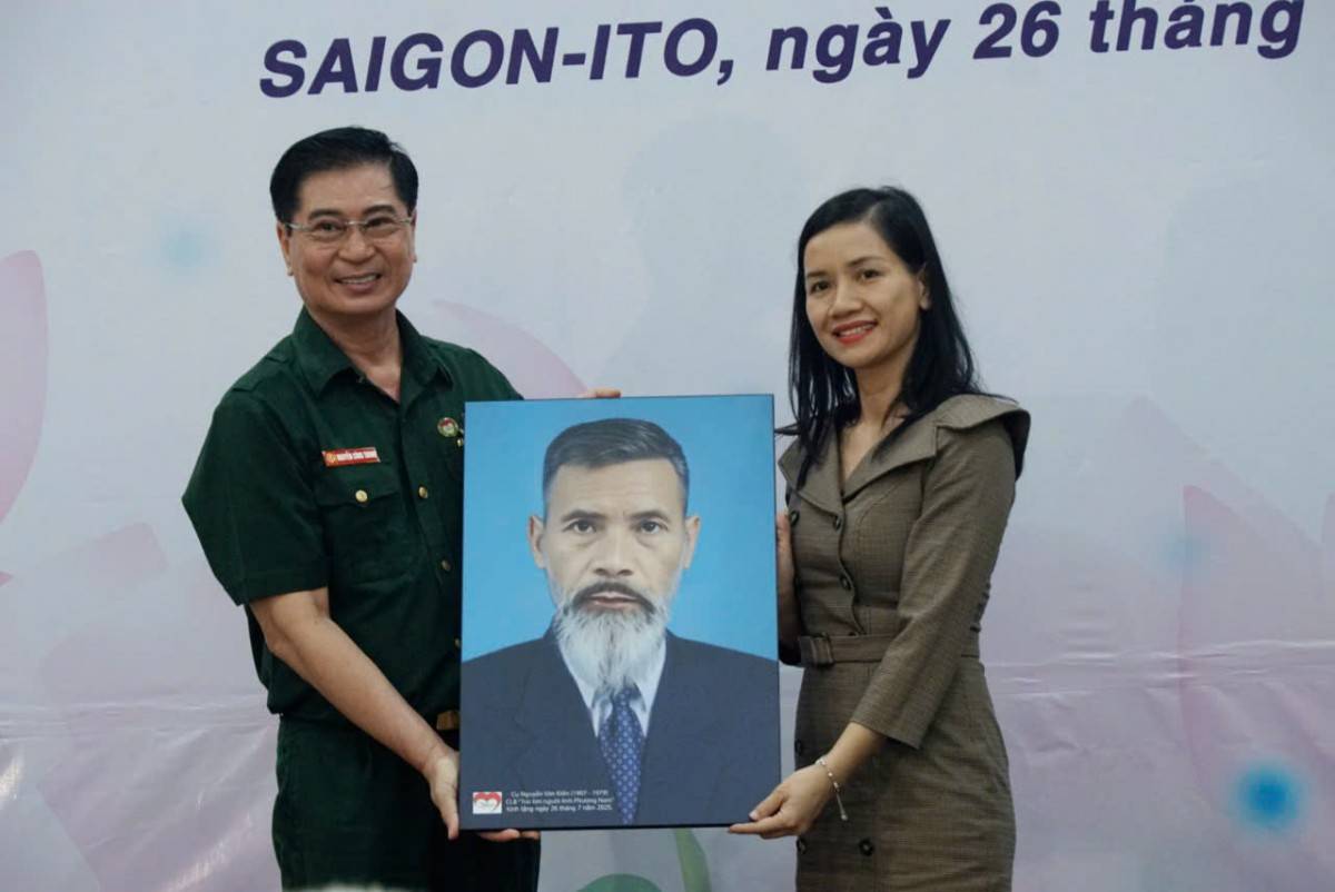 “Cha trở về qua trang sổ tay cũ” và những giọt nước mắt tri ân ngày 27/7