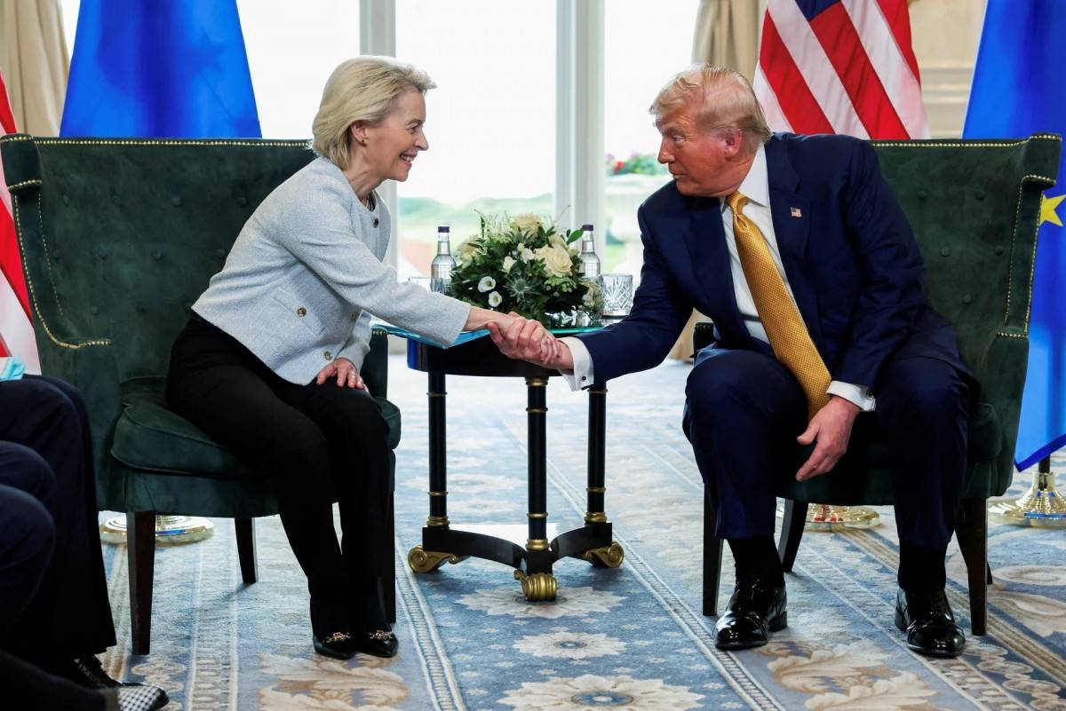 Ông Trump mang về hơn 1.300 tỷ USD cho Mỹ sau thỏa thuận thương mại với EU Mỹ - EU đạt thỏa thuận thuế 15%: Tránh chiến tranh thương mại phút chót