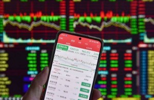 VN-Index lập đỉnh lịch sử 1.552 điểm dòng tiền bùng nổ, chờ nhịp điều chỉnh