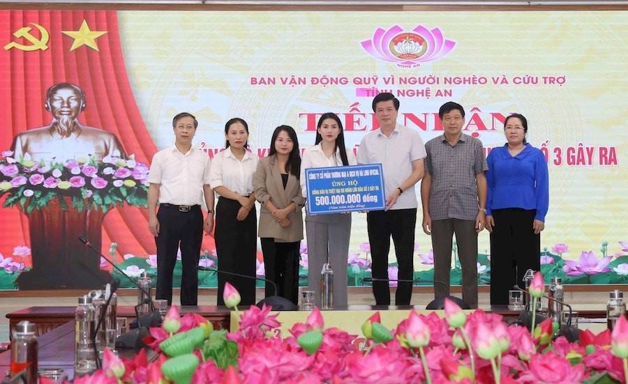 UBMTTQ Việt Nam tỉnh Nghệ An đang tiếp nhận sự ủng hộ bà con bị lũ lụt từ các nhà hoả tâm