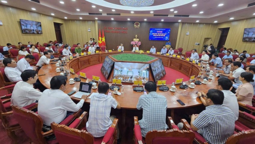 Quang cảnh buổi lễ phát động phong trào “Bình dân học vụ số”