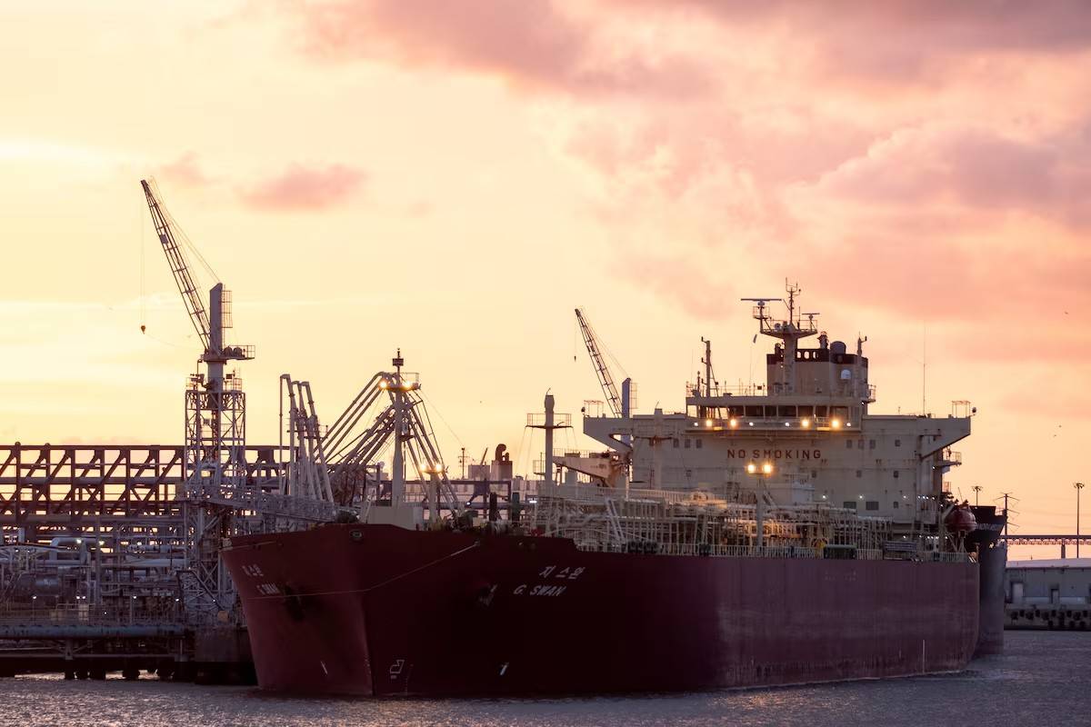 EU cam kết mua 250 tỷ USD năng lượng Mỹ: Liệu có thực tế? EU cam kết mua 250 tỷ USD năng lượng Mỹ: Liệu có thực tế?