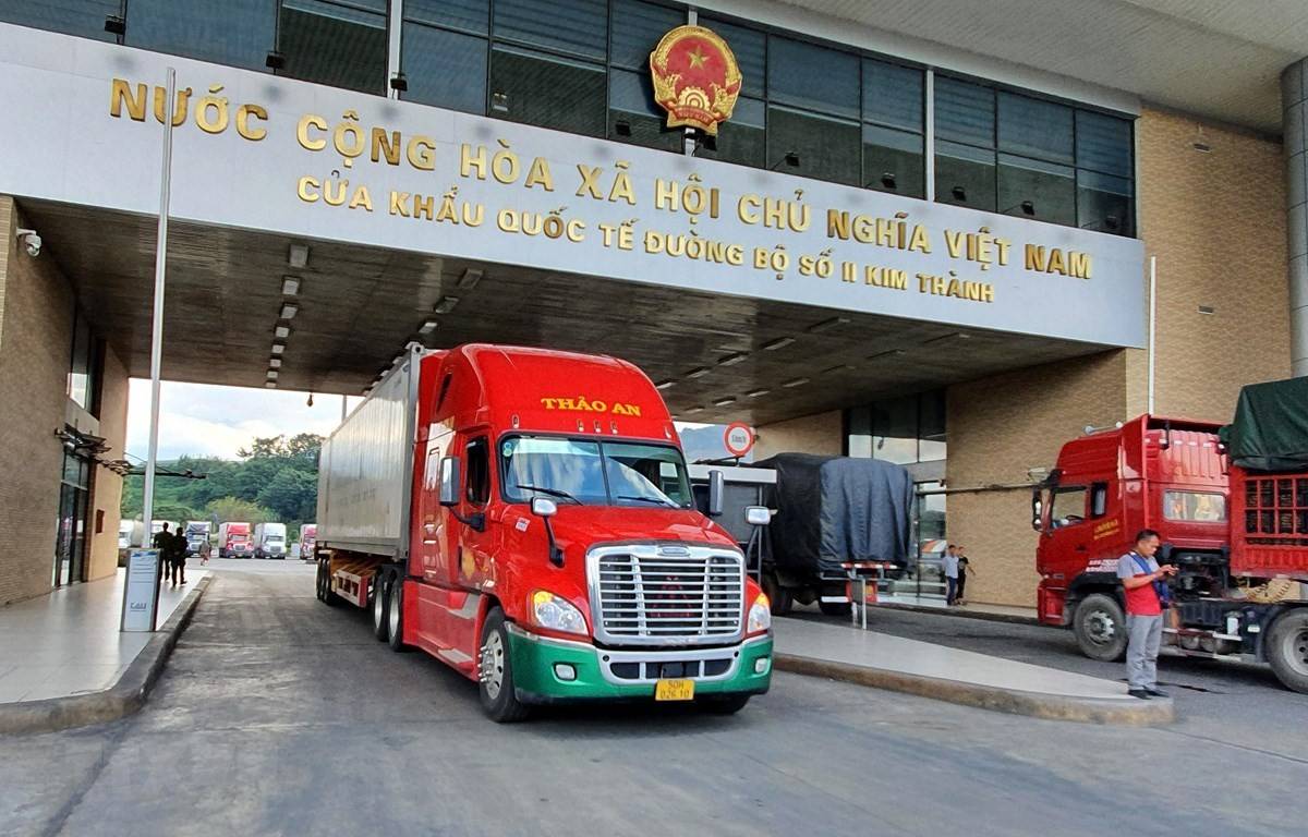 Vận tải đường bộ tăng trưởng mạnh nhưng vẫn còn nhiều điểm nghẽn