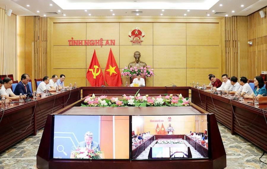 Nghệ An tham dự Tọa đàm của Thủ tướng Chính phủ với doanh nghiệp về phát triển kinh tế tư nhân vào ngày 31/5/2025