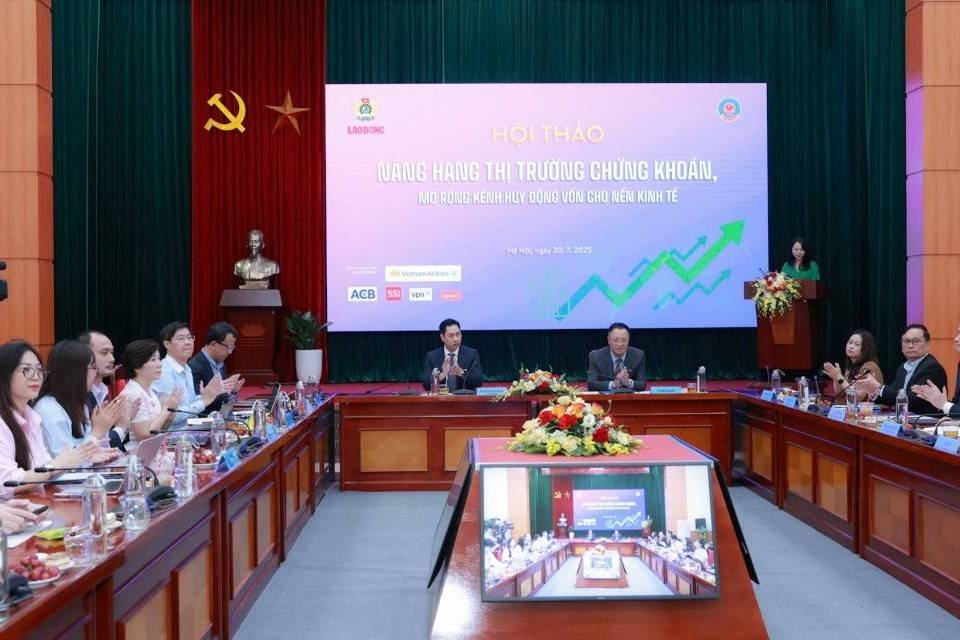 Thị trường chứng khoán Việt Nam: Từng bước hội tụ yếu tố cấu thành thị trường mới nổi