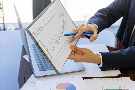 Giữ nguyên mức hưởng bảo hiểm thất nghiệp: 60% mức tiền lương bình quân của 6 tháng đóng gần nhất