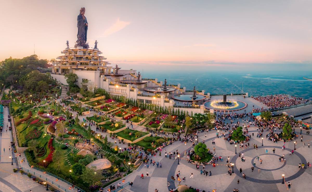 Núi Bà Đen đón vị khách thứ 4 triệu sau 7 tháng : Khẳng định vị thế “thánh địa” du lịch văn hóa tâm linh Nam Bộ