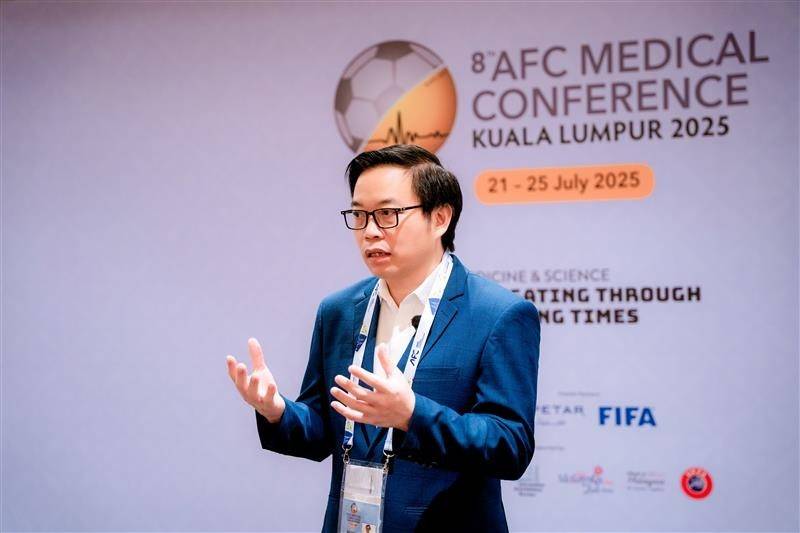 GS.TS.BS Trần Trung Dũng – Giám đốc TT Chấn thương Chỉnh hình & Y học thể thao Vinmec