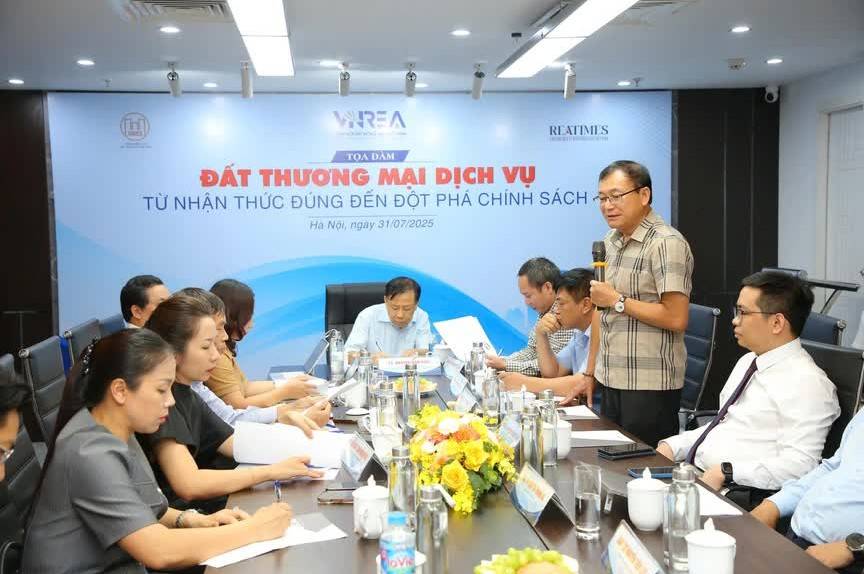 Chuyên gia giải thích quyền sử dụng đất lâu dài không đồng nghĩa sở hữu vĩnh viễn