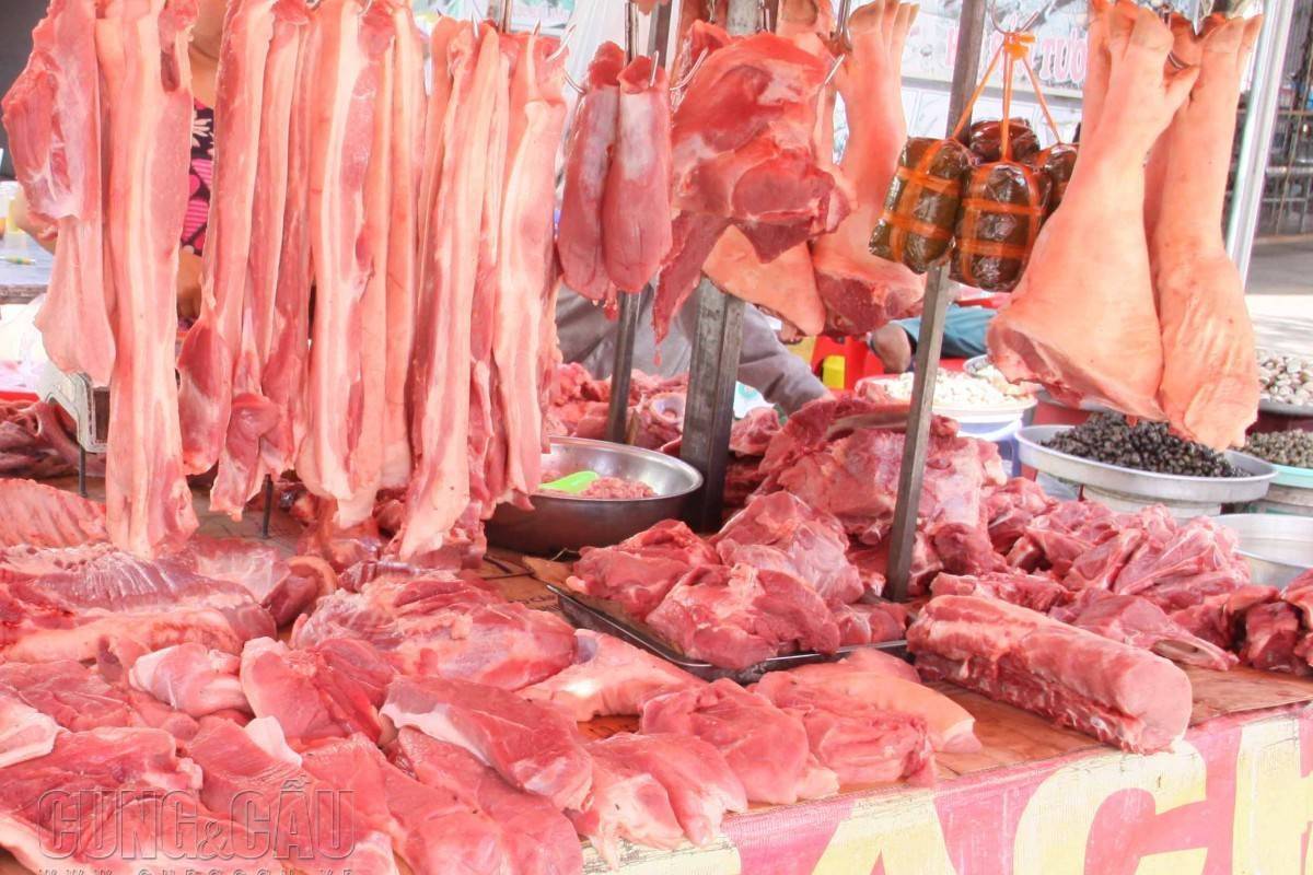 Hà Tĩnh: Dịch tả lợn châu Phi lan rộng, người tiêu dùng dè dặt với thịt lợn