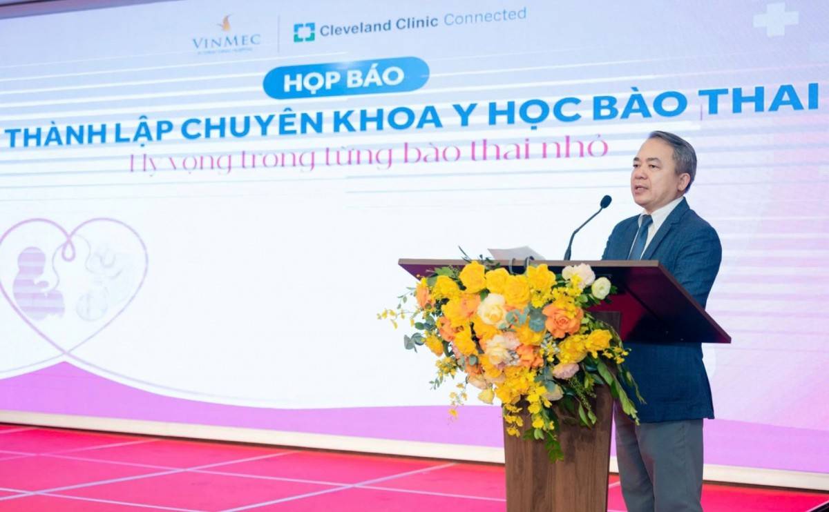 PGS.TS.BS Phạm Bá Nha - Giám đốc Trung tâm Sức khoẻ Phụ Nữ (Vinmec Times City) phát biểu tại buổi lễ ra mắt chuyên khoa Y học Bào thai.
