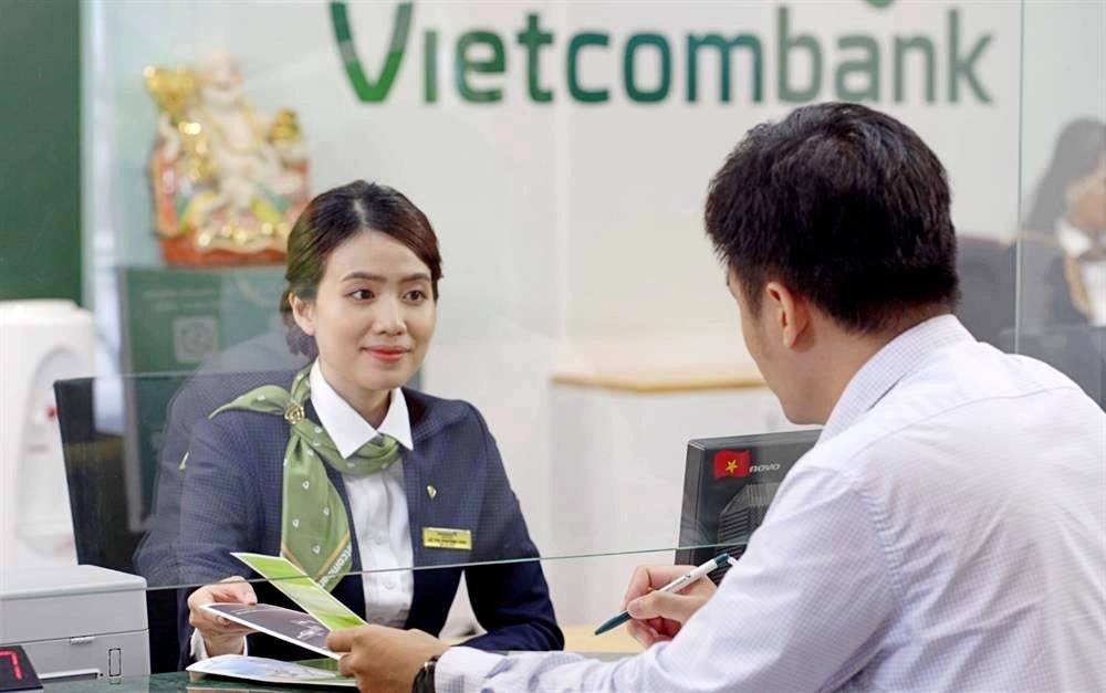 Top 10 ngân hàng lãi lớn nửa đầu năm: VietinBank vươn lên thành á quân, MB dẫn đầu nhóm tư nhân