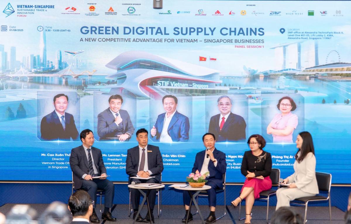 Đại diện các doanh nghiệp Việt Nam - Singapore chia sẻ cơ hội kết nối giao thương 