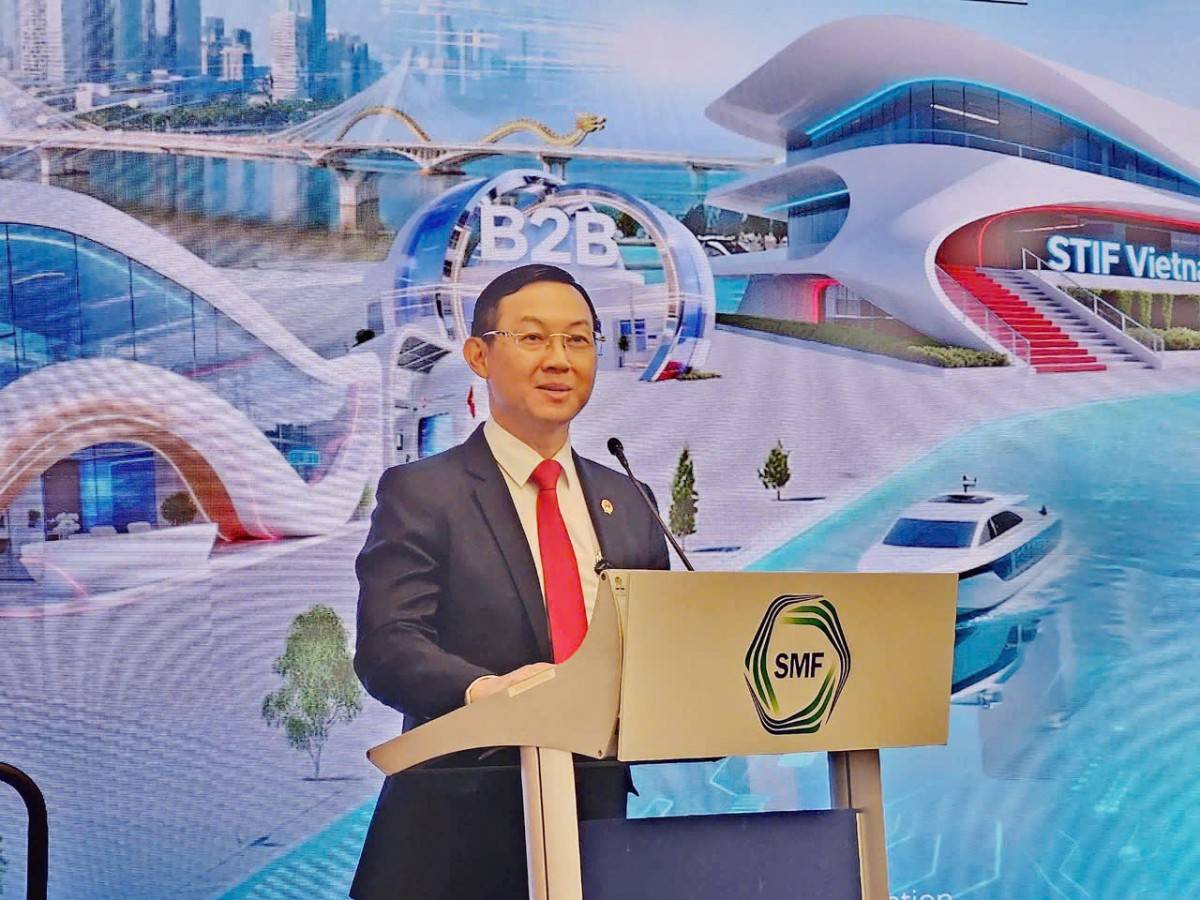 Đại sứ Việt Nam tại Singapore Trần Phước Anh 