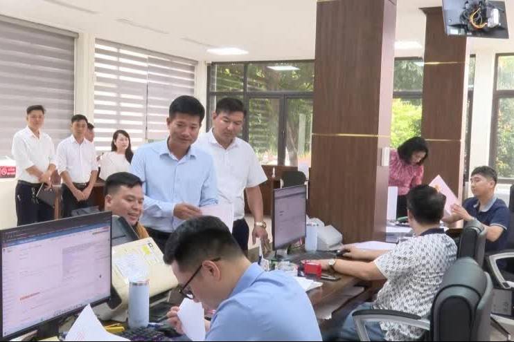 Lào Cai biệt phái 50 cán bộ cấp tỉnh về xã, phường