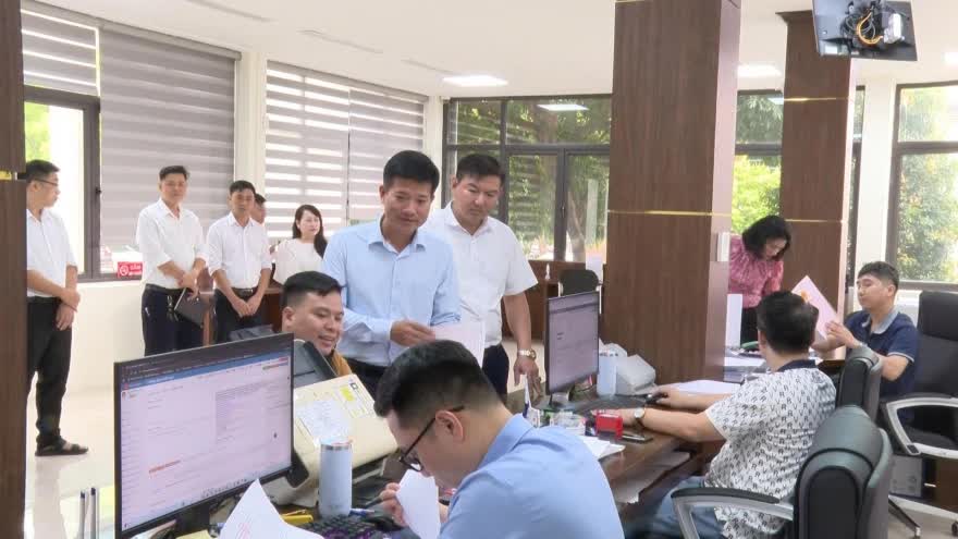 Lào Cai biệt phái 50 cán bộ cấp tỉnh về xã, phường