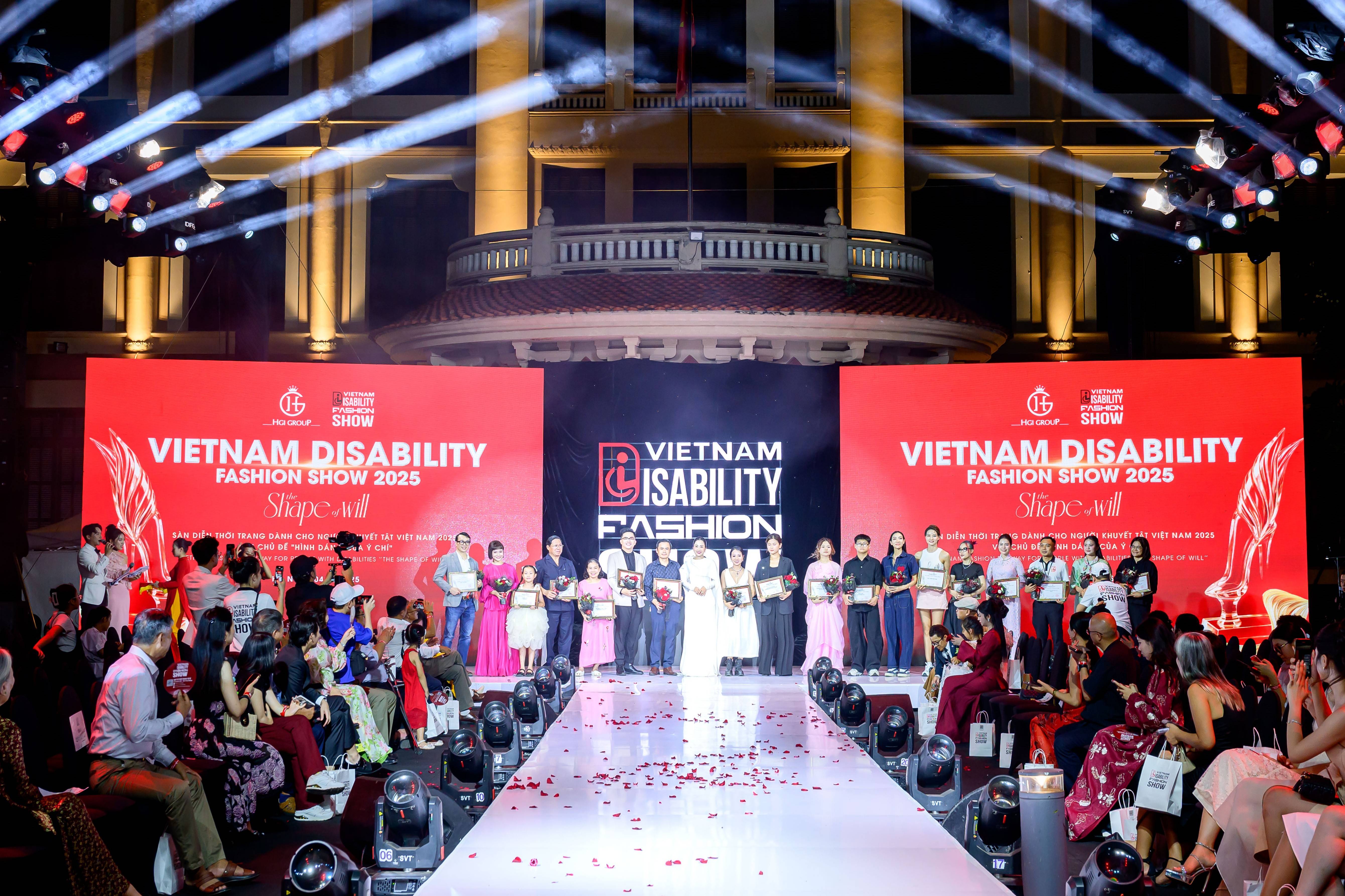 Tỏa sáng khác biệt tại Vietnam Disability Fashion Show 2025