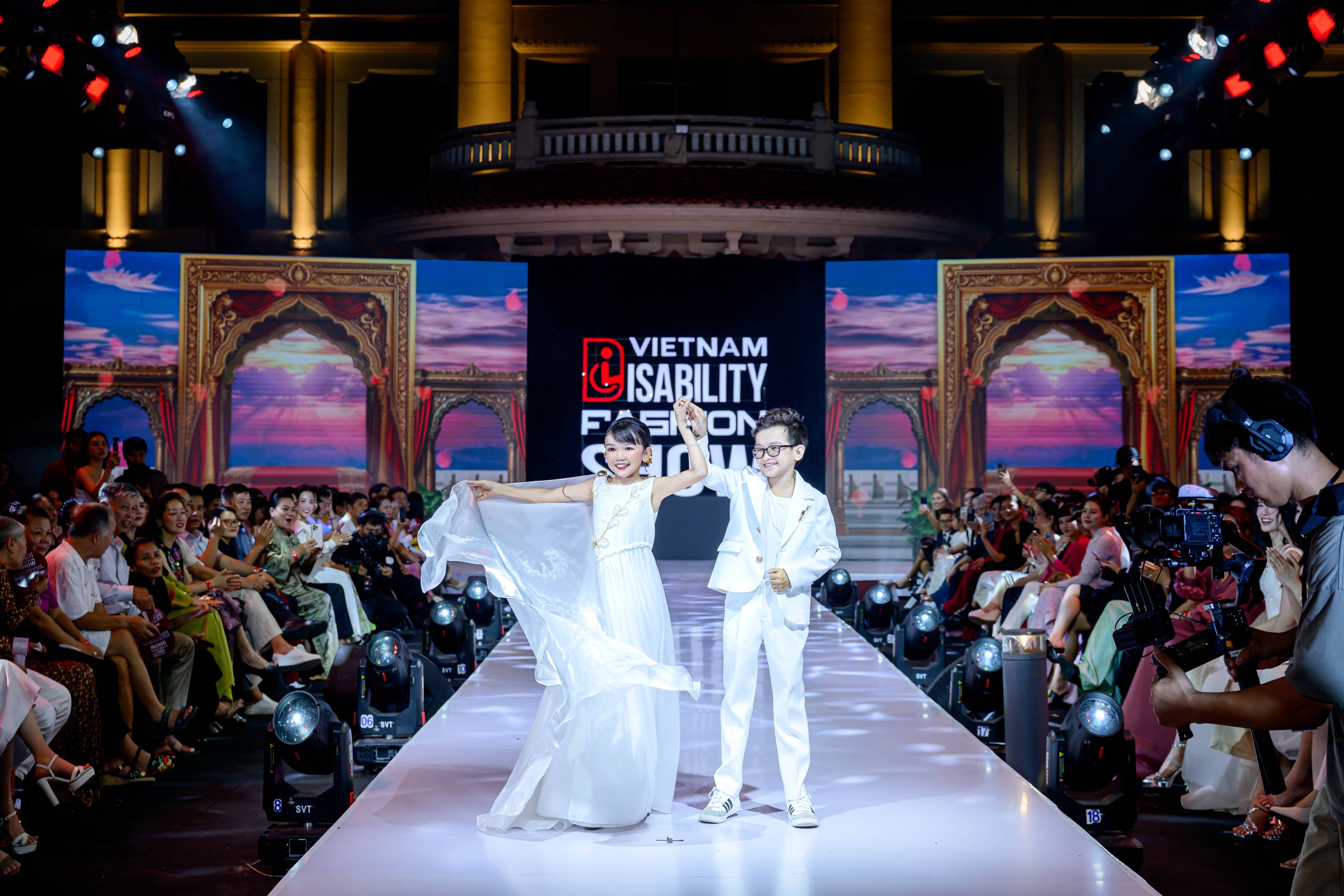 Tỏa sáng khác biệt tại Vietnam Disability Fashion Show 2025