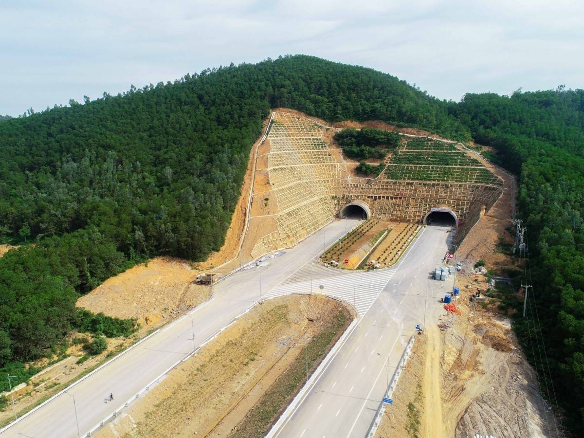 Đầu tư 1.160 tỷ đồng hoàn thiện hầm Núi Vung bằng vốn ngân sách Nhà nước