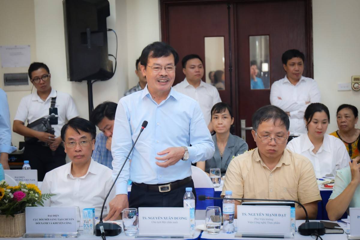 TS. Nguyễn Xuân Dương – Chủ tịch Hội Chăn nuôi Việt Nam 