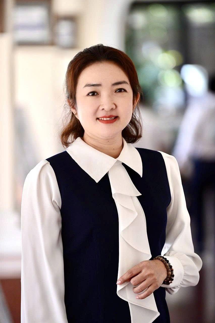  bà Bùi Thị Ngọc Hiếu, Phó Giám đốc Sở Du lịch